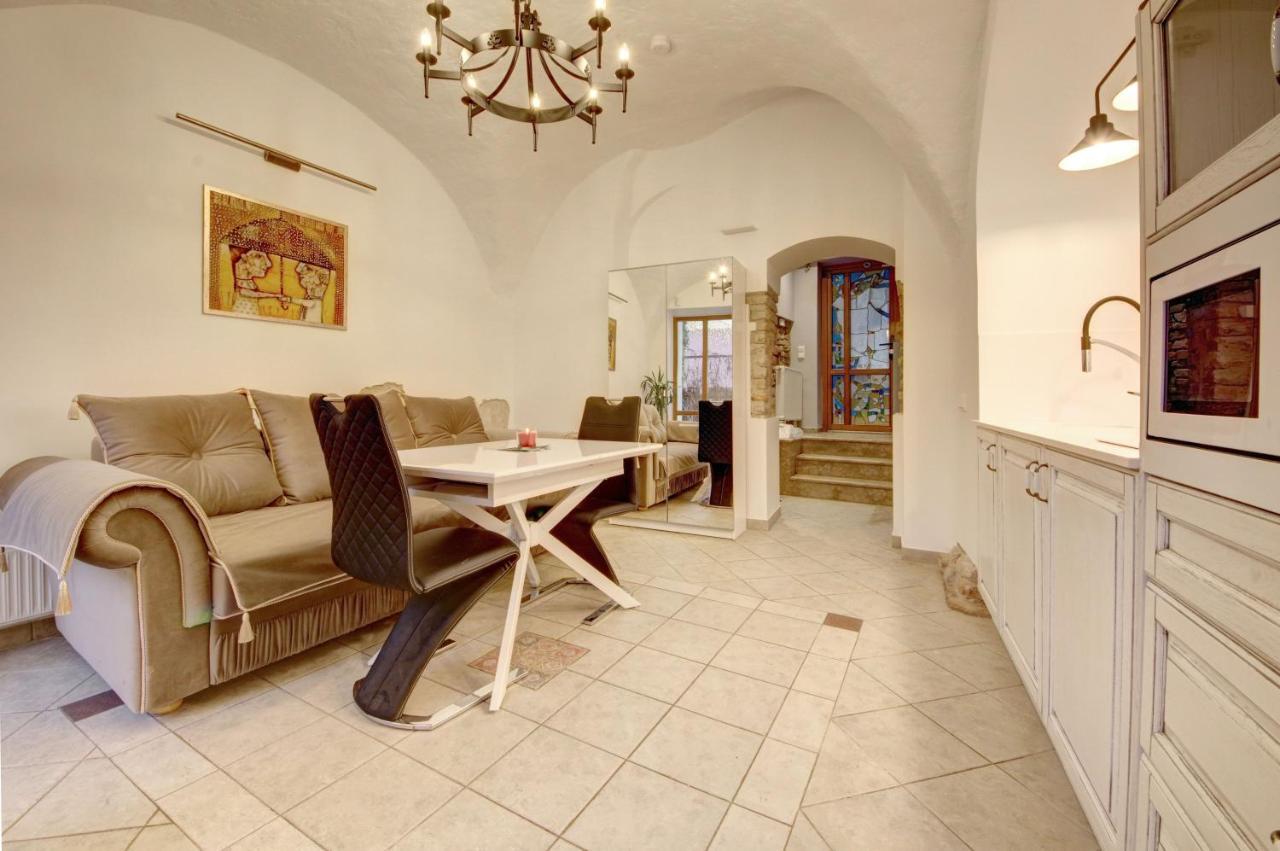 Vilnius Old Town Apartments ภายนอก รูปภาพ